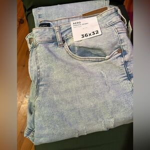 Aeropostale Men’s athletic skinny soft flex jeans.